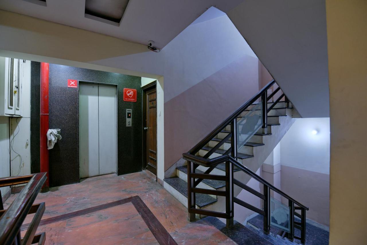 Oyo 2289 Hotel Radha Palace Kukas Экстерьер фото