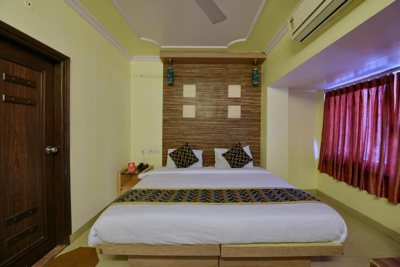 Oyo 2289 Hotel Radha Palace Kukas Экстерьер фото