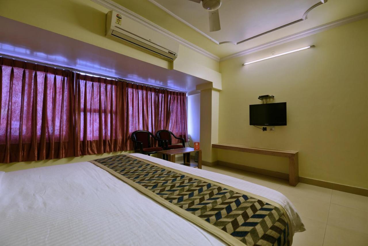 Oyo 2289 Hotel Radha Palace Kukas Экстерьер фото