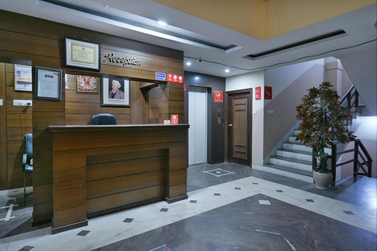 Oyo 2289 Hotel Radha Palace Kukas Экстерьер фото